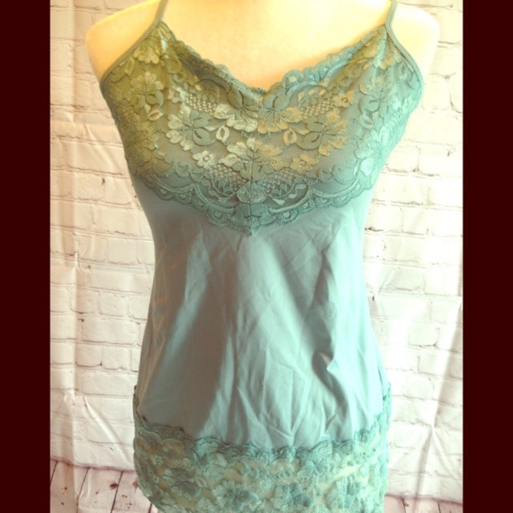 Sale 5/$25 Cami size large